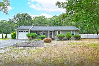 152 E Woodside Avenue, Patchogue, NY 11772