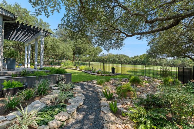 124 Larkspur LN, Georgetown, TX 78633