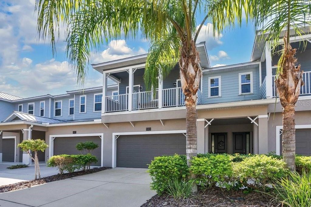 Image 1 of property listing at 593 LAKE WILDMERE COVE, Longwood, FL 32750