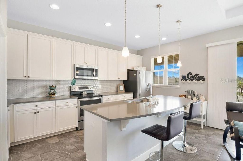 Image 10 of property listing at 593 LAKE WILDMERE COVE, Longwood, FL 32750