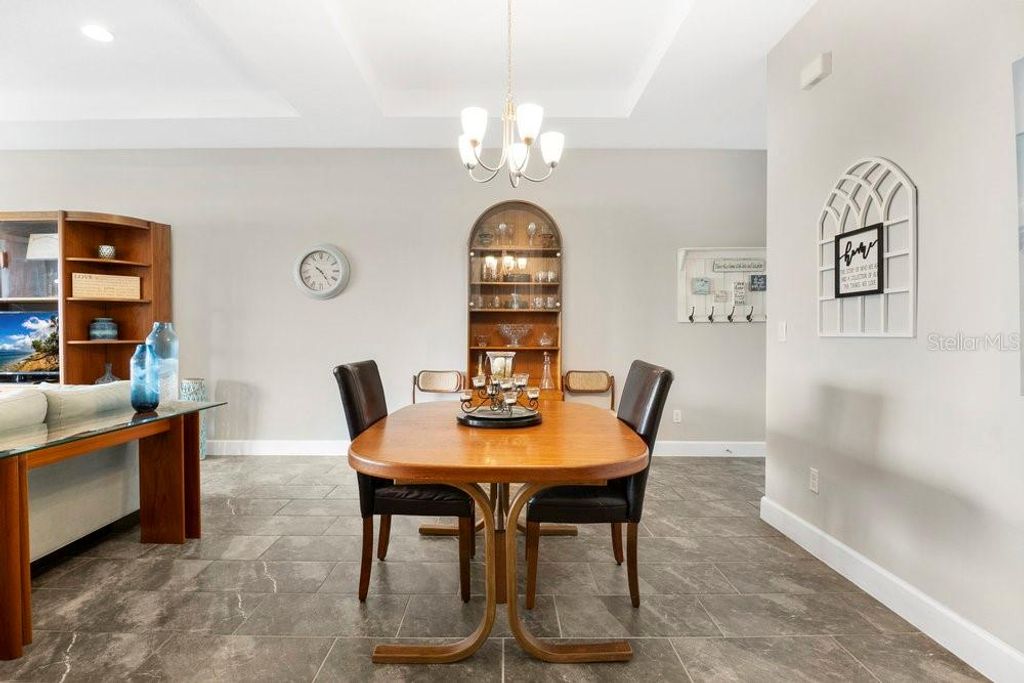 Image 15 of property listing at 593 LAKE WILDMERE COVE, Longwood, FL 32750