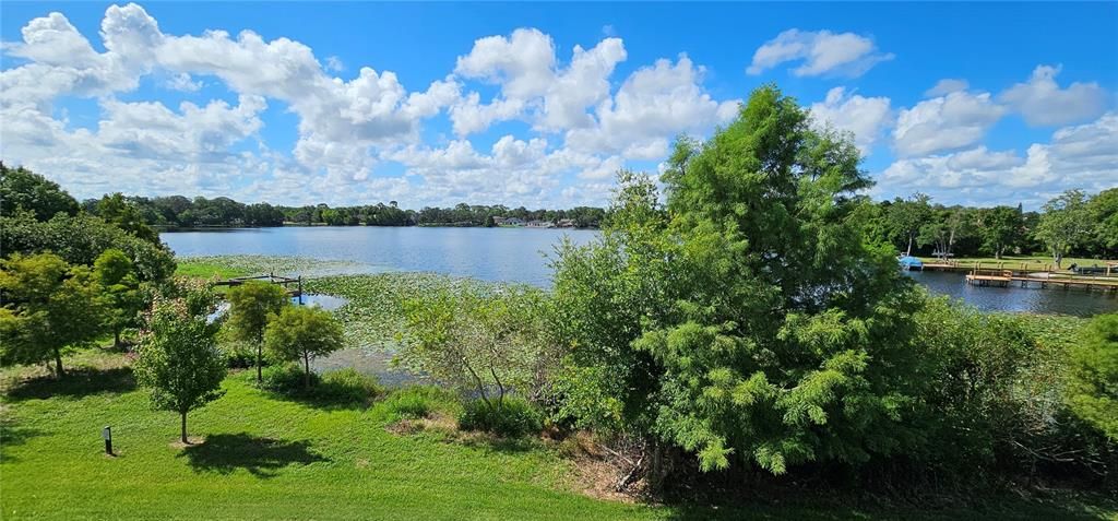 Image 2 of property listing at 593 LAKE WILDMERE COVE, Longwood, FL 32750