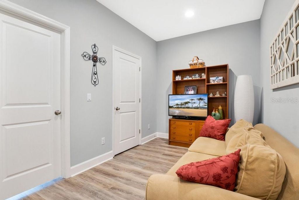 Image 24 of property listing at 593 LAKE WILDMERE COVE, Longwood, FL 32750