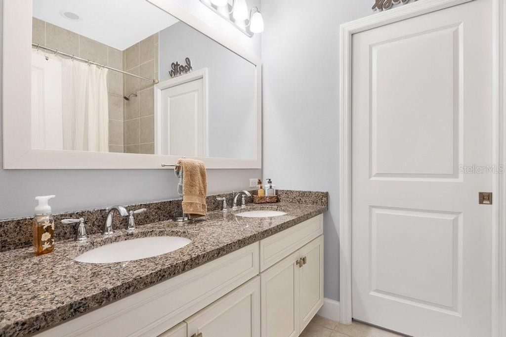 Image 28 of property listing at 593 LAKE WILDMERE COVE, Longwood, FL 32750
