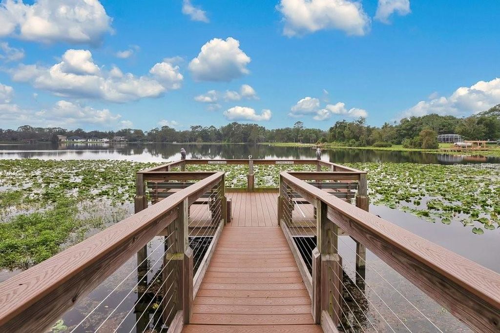Image 41 of property listing at 593 LAKE WILDMERE COVE, Longwood, FL 32750