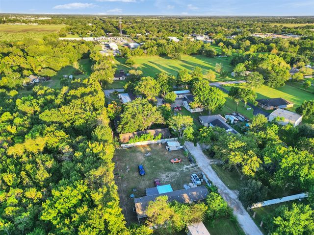 7225 Libby Lane, Pearland, TX 77584