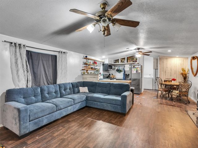 7225 Libby Lane, Pearland, TX 77584