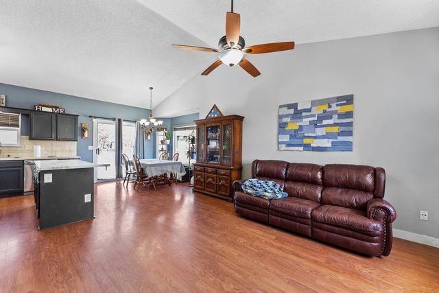 600 Laramie Cir, Maize, KS 67101