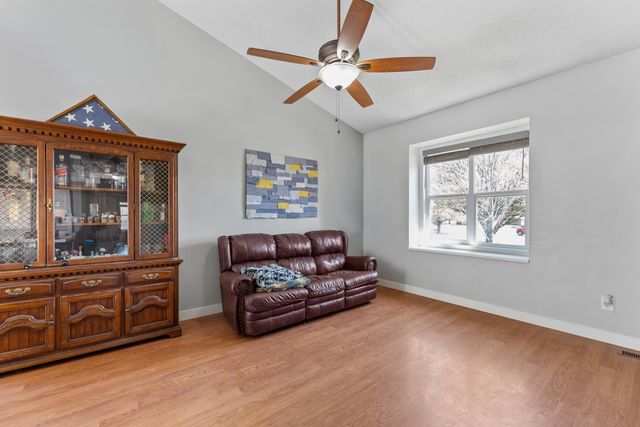 600 Laramie Cir, Maize, KS 67101
