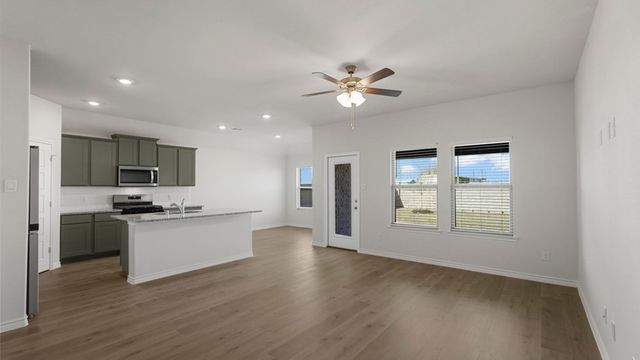 644 Lakepointe Boulevard, Lavon, TX 75166