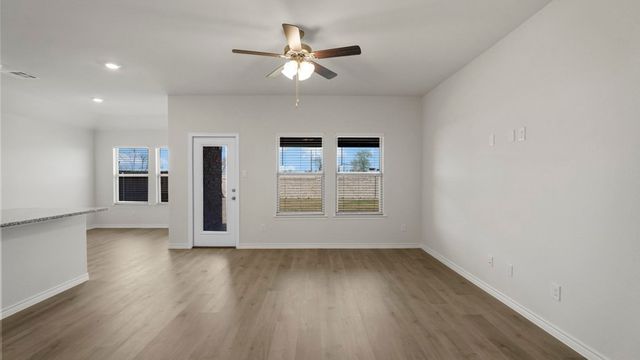 644 Lakepointe Boulevard, Lavon, TX 75166