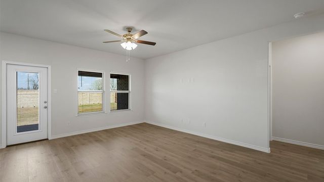 644 Lakepointe Boulevard, Lavon, TX 75166