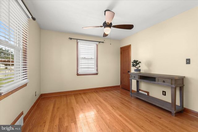 1236 OAKLAND TERRACE RD, Baltimore, MD 21227