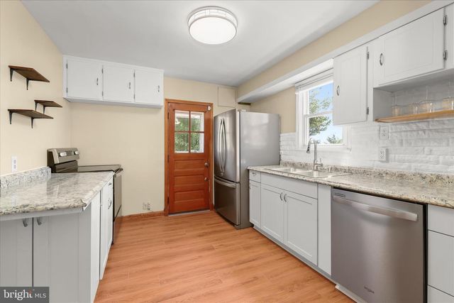 1236 OAKLAND TERRACE RD, Baltimore, MD 21227