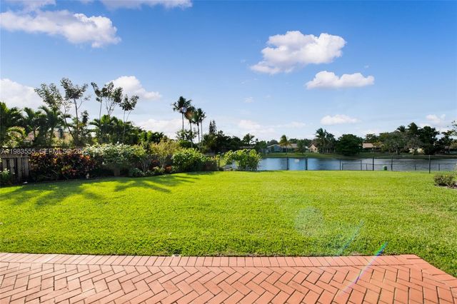 5757 SW 113th Ave, Cooper City, FL 33330