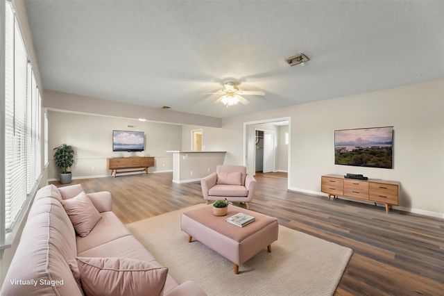 1327 Hodges Lane, Wharton, TX 77488