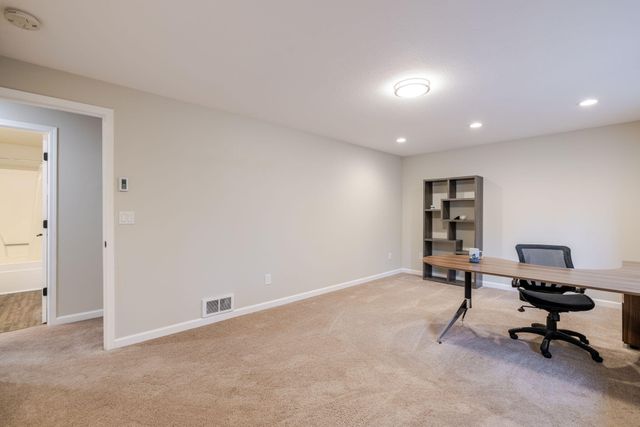 16826 Brenda Drive, Bend, OR 97707
