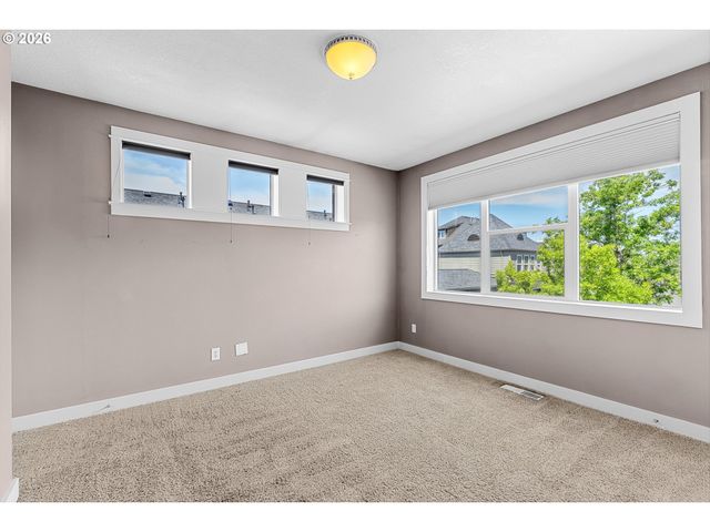 1443 Ne VILLAGE St, Fairview, OR 97024