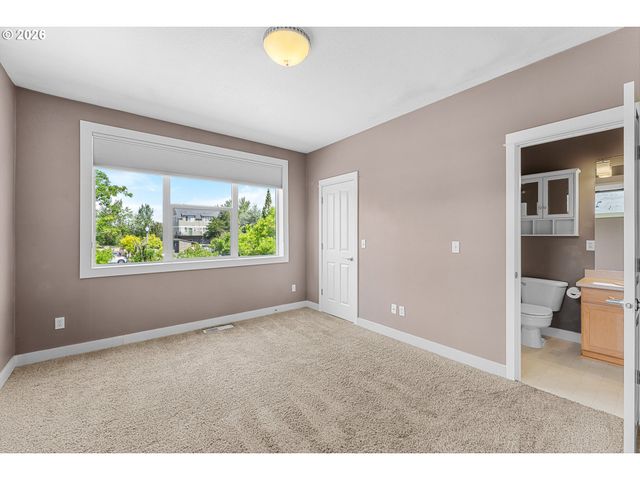 1443 Ne VILLAGE St, Fairview, OR 97024