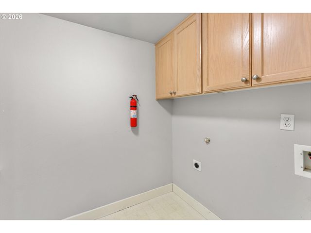 1443 Ne VILLAGE St, Fairview, OR 97024