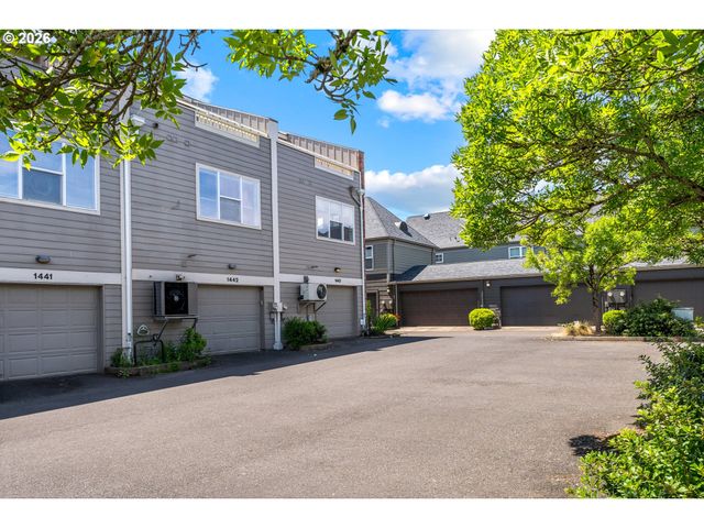 1443 Ne VILLAGE St, Fairview, OR 97024