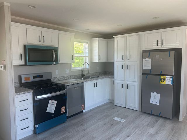 39 Pineland Park Road, Milton, NH 03851