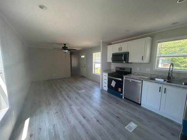 39 Pineland Park Road, Milton, NH 03851