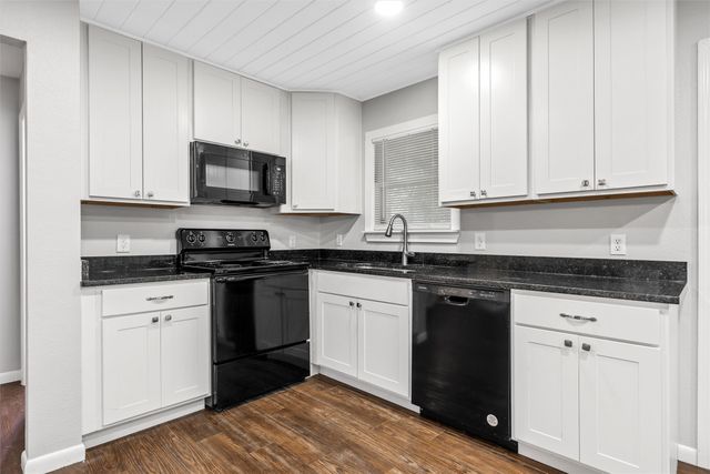 1003 Donlo Street, Robinson, TX 76706