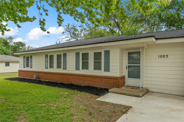 1003 Donlo Street, Robinson, TX 76706