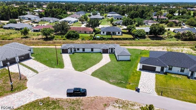 4985 Fairway Ct, Lehigh Acres, FL 33971