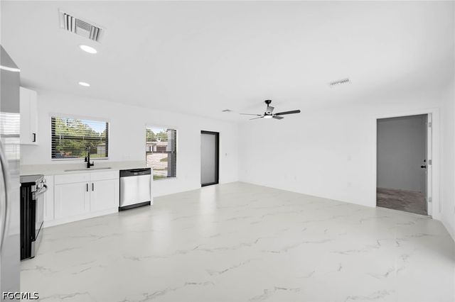 4985 Fairway Ct, Lehigh Acres, FL 33971