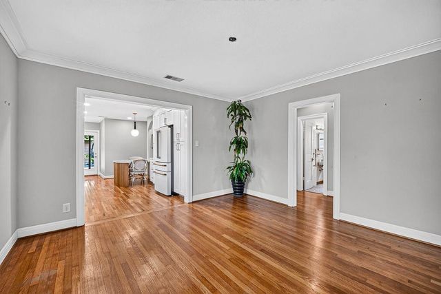 1706 W Main Street, Houston, TX 77098