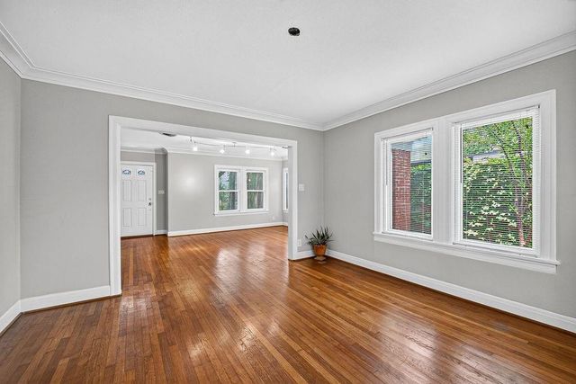 1706 W Main Street, Houston, TX 77098