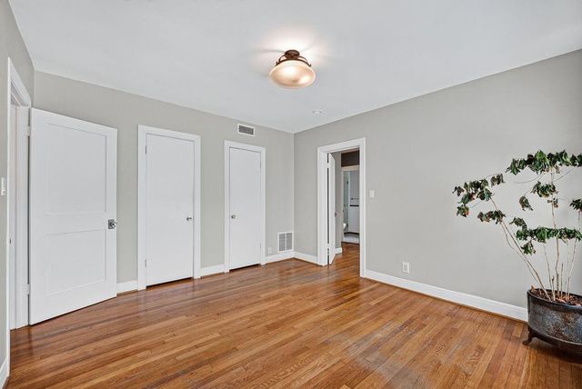 1706 W Main Street, Houston, TX 77098