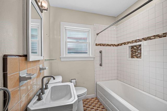 1706 W Main Street, Houston, TX 77098