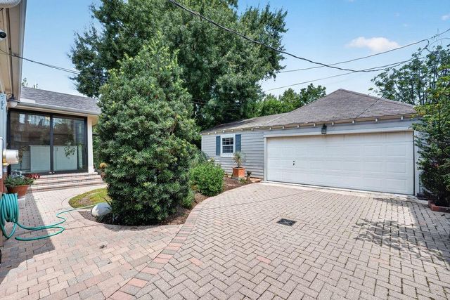 1706 W Main Street, Houston, TX 77098