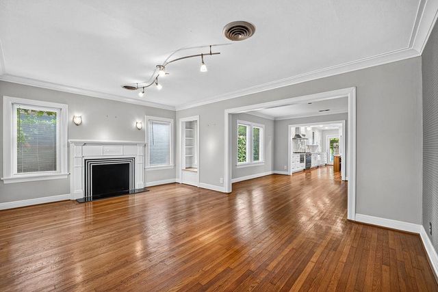 1706 W Main Street, Houston, TX 77098