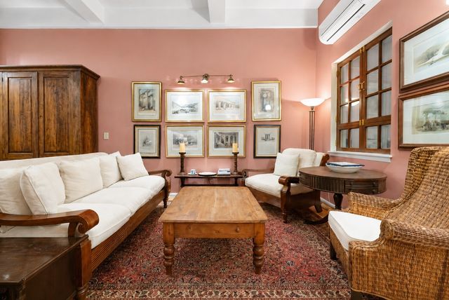 233 W 26th St Apt 1RW, New York City, NY 10001