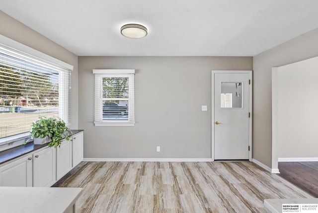 1010 Bellevue Boulevard S, Bellevue, NE 68005