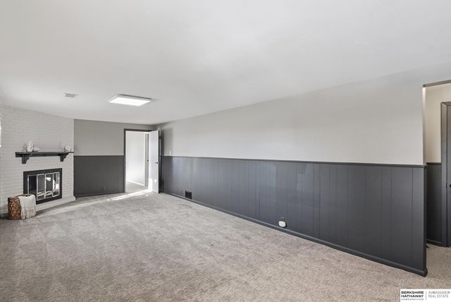 1010 Bellevue Boulevard S, Bellevue, NE 68005