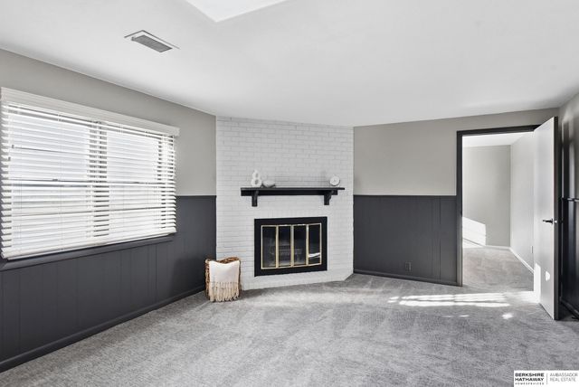 1010 Bellevue Boulevard S, Bellevue, NE 68005