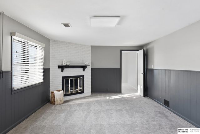 1010 Bellevue Boulevard S, Bellevue, NE 68005