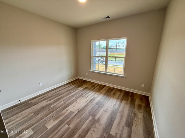 6334 Acorn Way, Walls, MS 38680