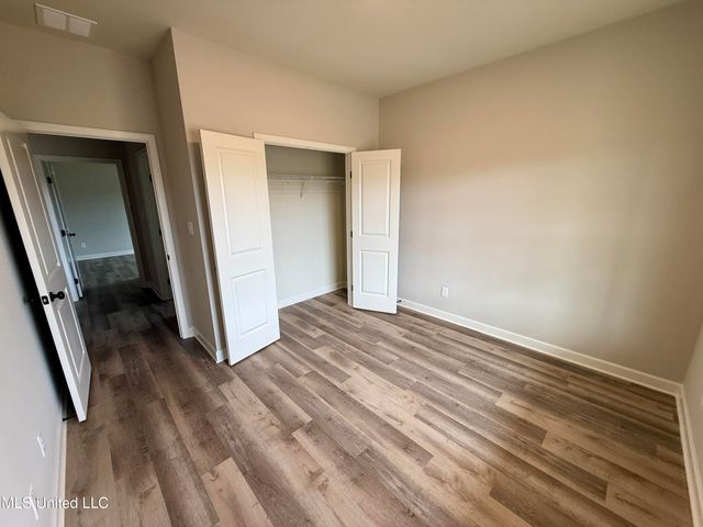 6334 Acorn Way, Walls, MS 38680