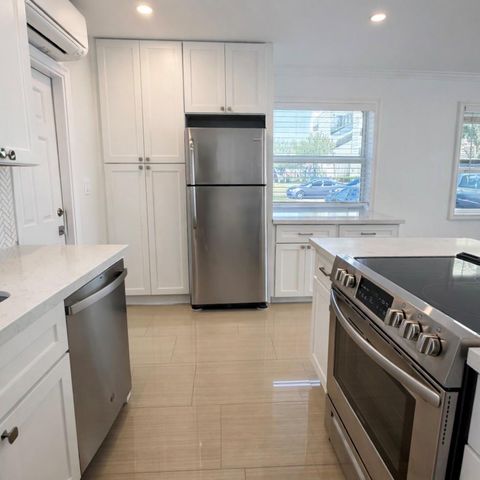 412 SE 15th Street 1, Fort Lauderdale, FL 33316