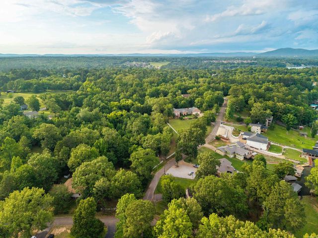 111 Silverwood Terrace, Hot Springs National Park, AR 71913