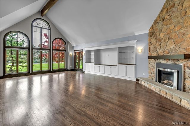 4950 East River Road, Grand Island, NY 14072