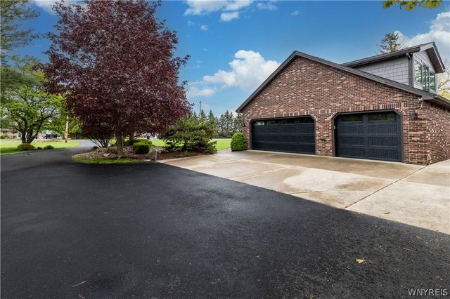 4950 East River Road, Grand Island, NY 14072