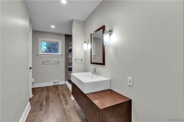 4950 East River Road, Grand Island, NY 14072