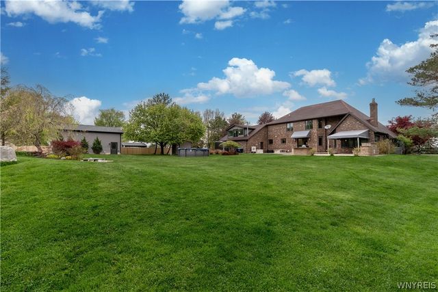 4950 East River Road, Grand Island, NY 14072